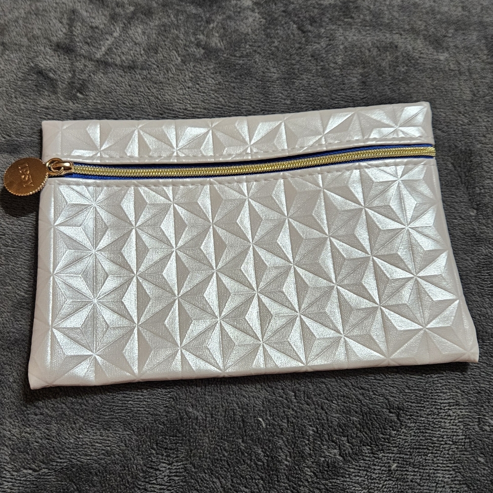 Empty Silver Ipsy Makeup Cosmetics Toiletries Bag